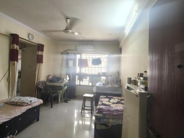 1 BHK Apartment in Andheri West for resale Mumbai. The reference number is 19375322