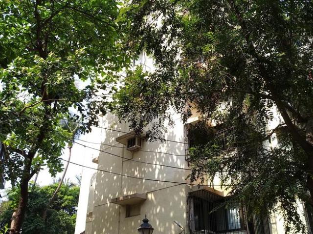 1 BHK Apartment in Andheri West for resale Mumbai. The reference number is 7897938
