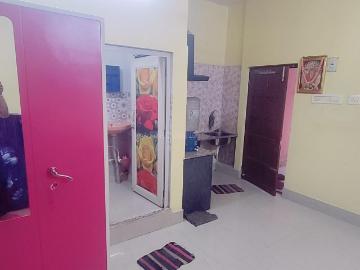 1 BHK Apartment in Airport Gate No 2 for resale Kolkata. The reference number is 19715629