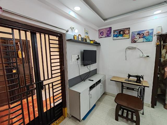 1 BHK Apartment in Auto Nagar for resale Hyderabad. The reference number is 20939758