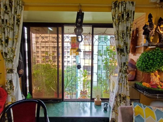 1 BHK Apartment in Borivali West for resale Mumbai. The reference number is 17787814