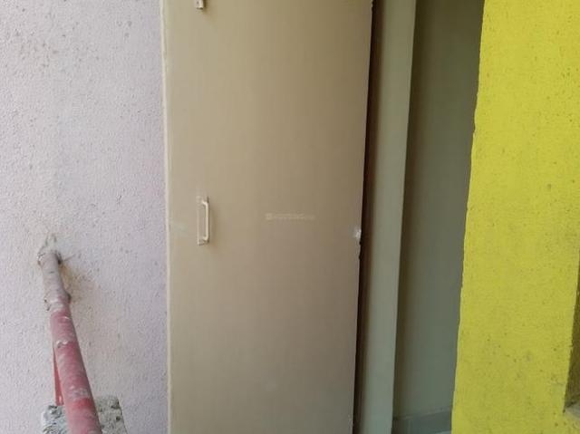 1 BHK Apartment in Bawana for resale New Delhi. The reference number is 10070378