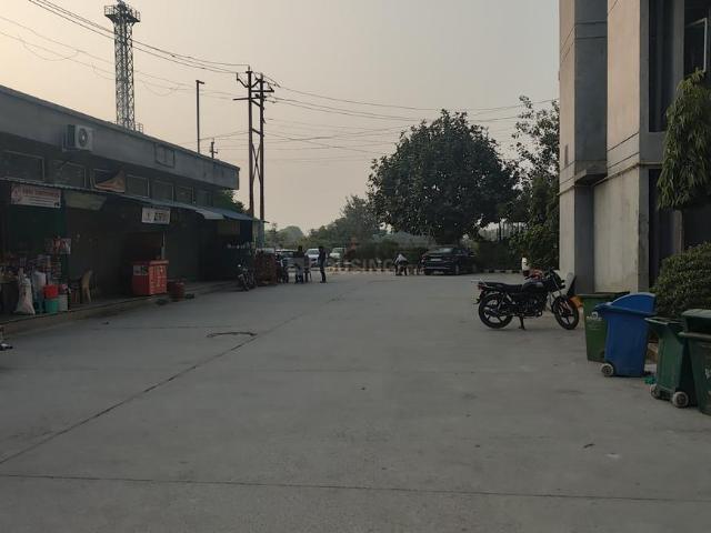 1 BHK Apartment in Bamheta Village for rent Ghaziabad. The reference number is 18979170