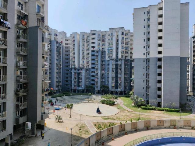 1 BHK Apartment in Bamheta Village for resale Ghaziabad. The reference number is 20115828