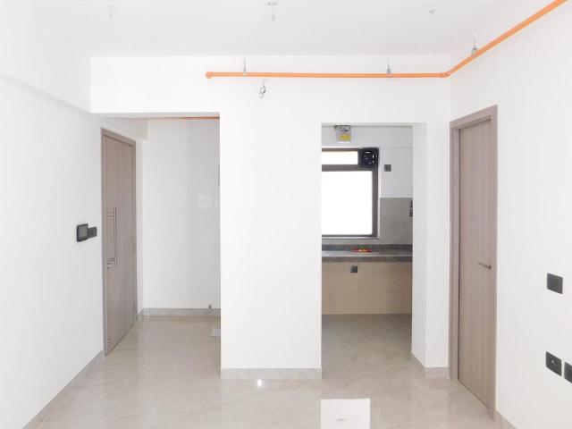 1 BHK Apartment in Bandra East for resale Mumbai. The reference number is 20599365