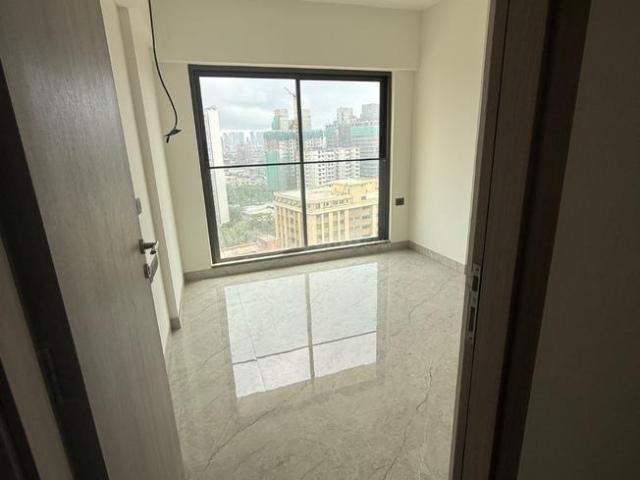 1 BHK Apartment in Bandra East for resale Mumbai. The reference number is 21184281