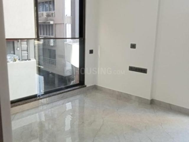 1 BHK Apartment in Bandra East for resale Mumbai. The reference number is 21193008