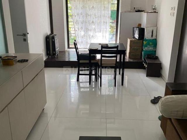 1 BHK Apartment in Bandra West for rent Mumbai. The reference number is 21349779