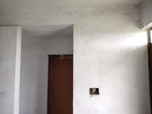 1 BHK Apartment in Behta Hazipur for resale Ghaziabad. The reference number is 9005231