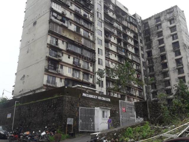 1 BHK Apartment in Goregaon East for resale Mumbai. The reference number is 21204447