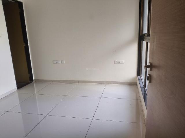 1 BHK Apartment in Goregaon West for resale Mumbai. The reference number is 21070994