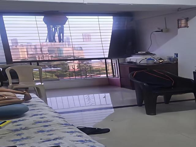 1 BHK Apartment in Dadar East for resale Mumbai. The reference number is 20628856