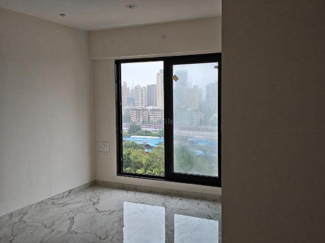 1 BHK Apartment in Dadar West for resale Mumbai. The reference number is 20651096