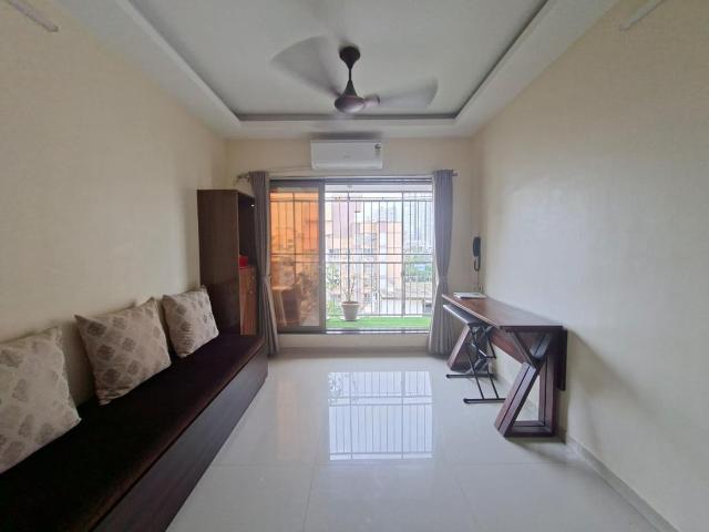 1 BHK Apartment in Dahisar West for resale Mumbai. The reference number is 20913574