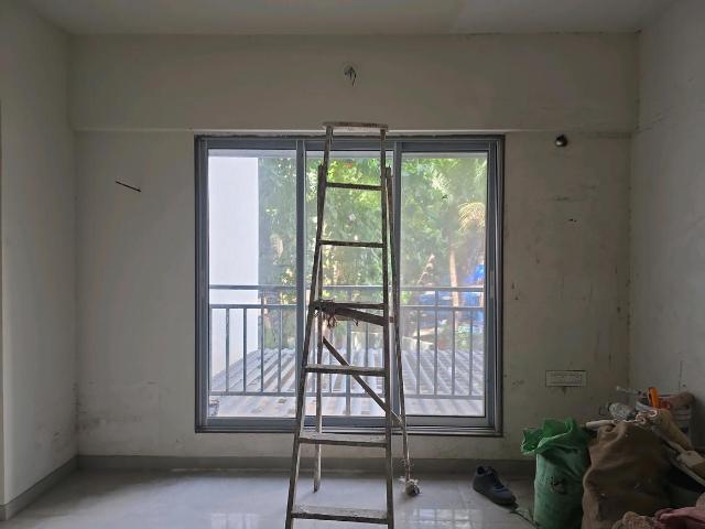 1 BHK Apartment in Dahisar East for resale Mumbai. The reference number is 20549100