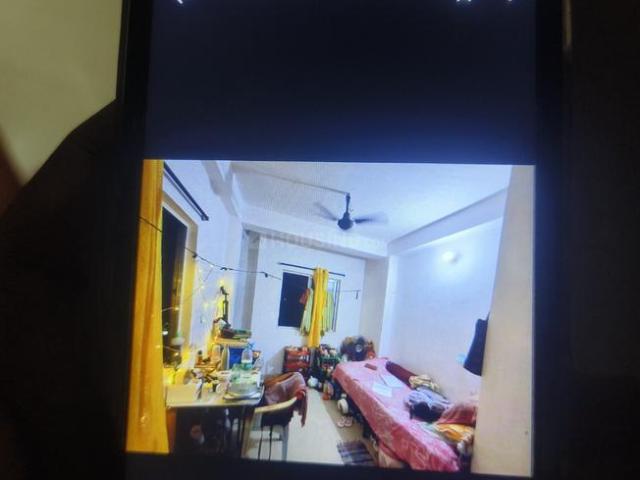1 BHK Apartment in Dhakuria for rent Kolkata. The reference number is 21040057