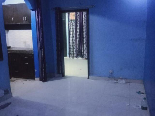 1 BHK Apartment in DLF Ankur Vihar for rent Ghaziabad. The reference number is 7730440