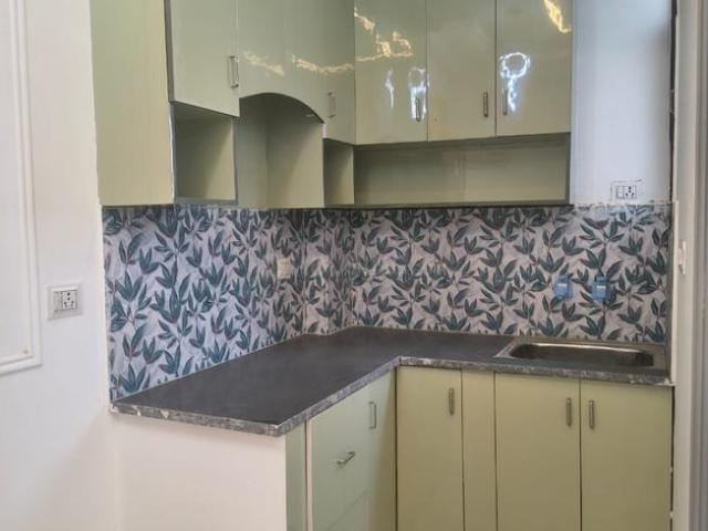 1 BHK Apartment in DLF Ankur Vihar for resale Ghaziabad. The reference number is 18749788