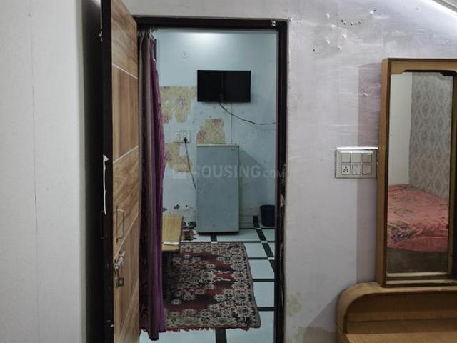 1 BHK Apartment in DLF Ankur Vihar for resale Ghaziabad. The reference number is 18924343
