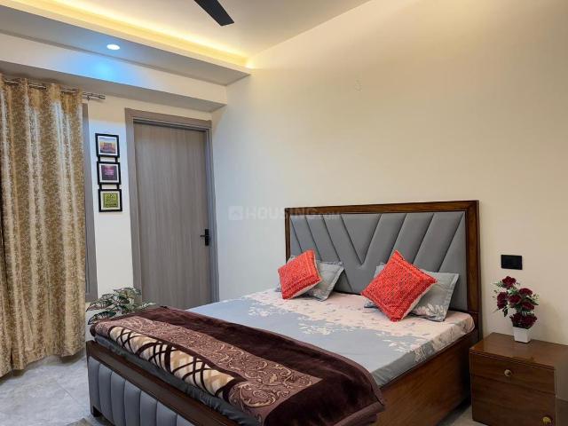 1 BHK Apartment in DLF Phase 2 for rent Gurgaon. The reference number is 21200045