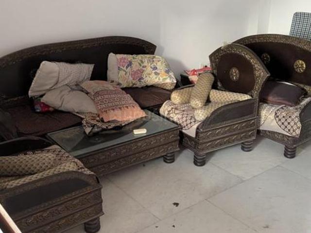 1 BHK Apartment in Kalkaji for rent New Delhi. The reference number is 21251853
