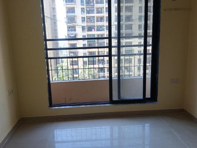 1 BHK Apartment in Kalyan West for resale Kalyan. The reference number is 19007580