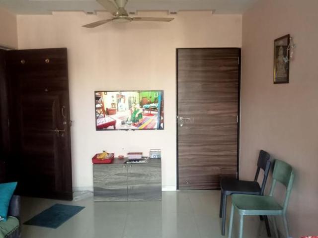 1 BHK Apartment in Kandivali East for rent Mumbai. The reference number is 20614132