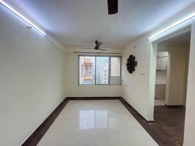 1 BHK Apartment in Kandivali East for rent Mumbai. The reference number is 20751854