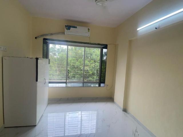 1 BHK Apartment in Kandivali East for rent Mumbai. The reference number is 20928102