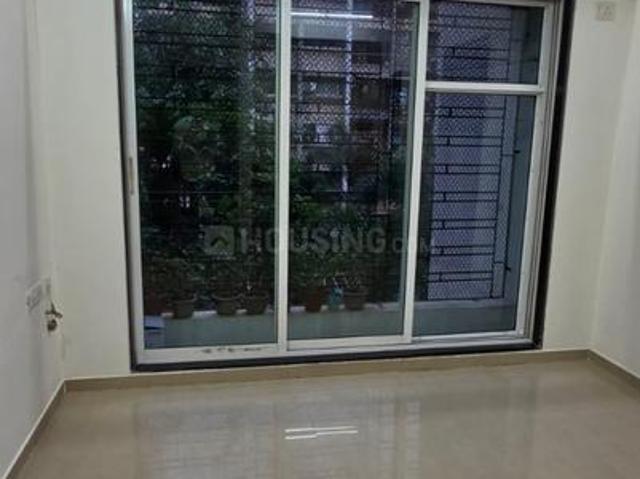 1 BHK Apartment in Kandivali East for rent Mumbai. The reference number is 21005540