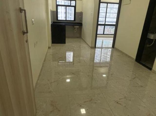 1 BHK Apartment in Kandivali East for resale Mumbai. The reference number is 18551670