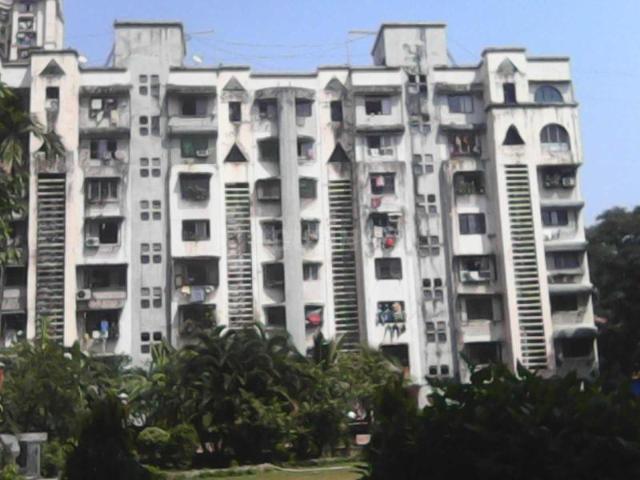 1 BHK Apartment in Kandivali East for resale Mumbai. The reference number is 20418642