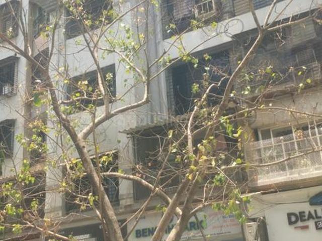 1 BHK Apartment in Kandivali East for resale Mumbai. The reference number is 20515295