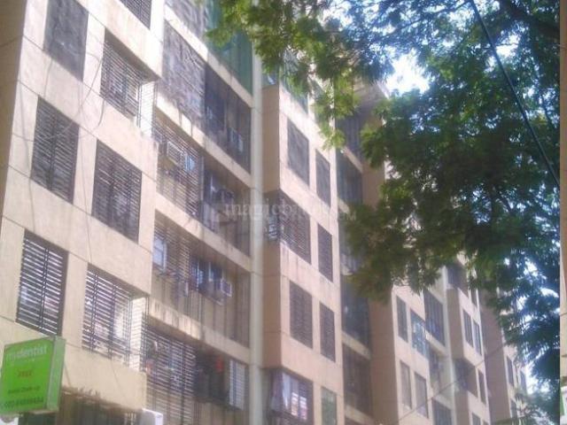 1 BHK Apartment in Kandivali East for resale Mumbai. The reference number is 20682970