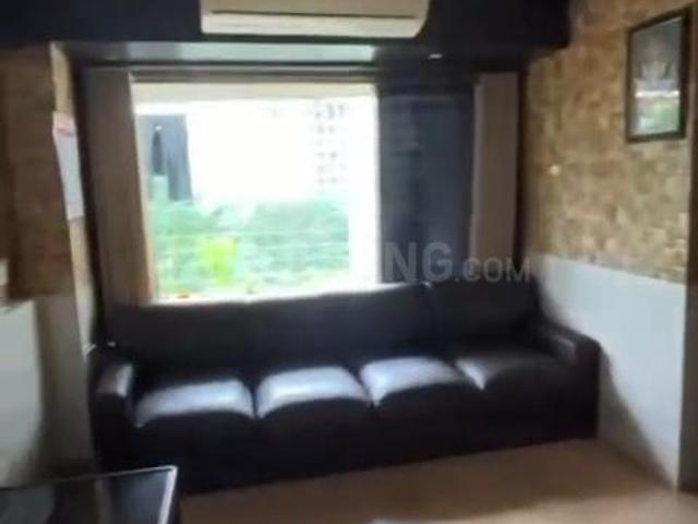 1 BHK Apartment in Kandivali East for resale Mumbai. The reference number is 20958922