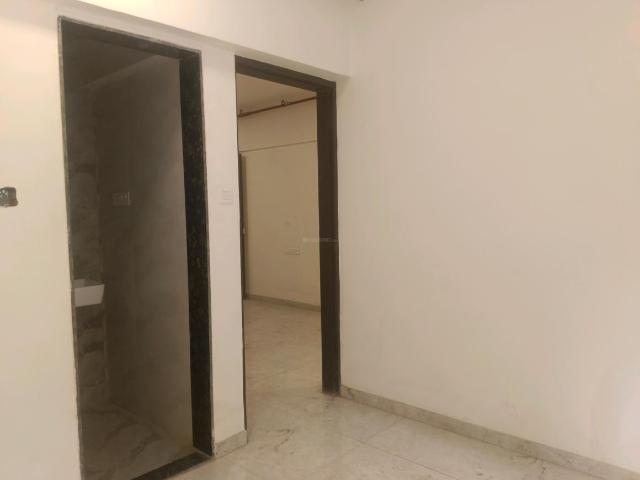 1 BHK Apartment in Kandivali East for resale Mumbai. The reference number is 20323858