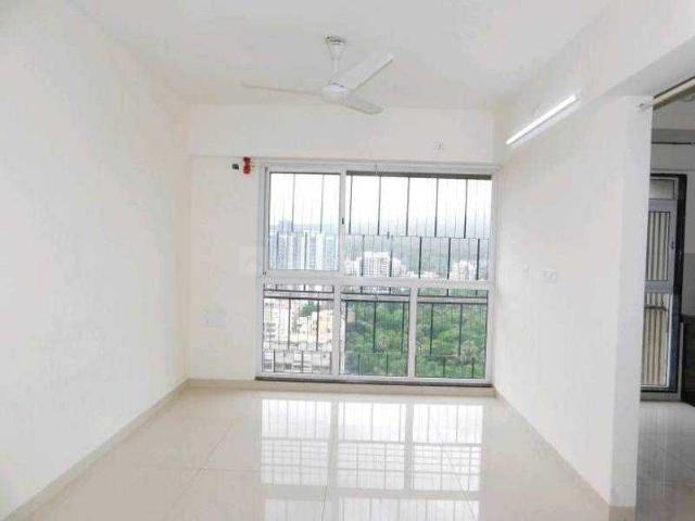 1 BHK Apartment in Kandivali East for resale Mumbai. The reference number is 21031067