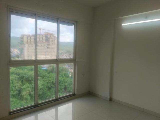 1 BHK Apartment in Kandivali East for resale Mumbai. The reference number is 21043808