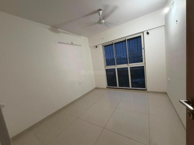 1 BHK Apartment in Kandivali East for resale Mumbai. The reference number is 21050052