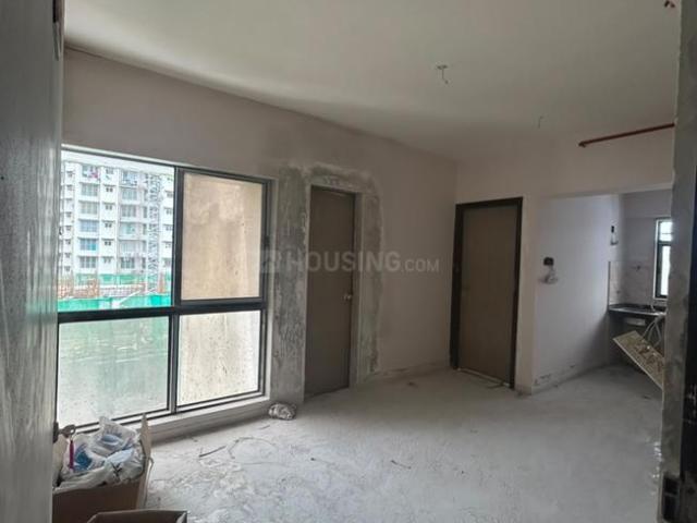 1 BHK Apartment in Kandivali East for resale Mumbai. The reference number is 21190415