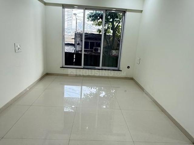 1 BHK Apartment in Kandivali East for resale Mumbai. The reference number is 9909630