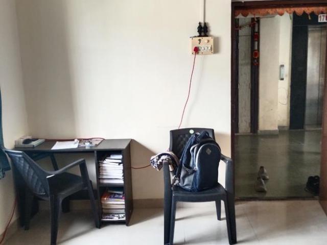 1 BHK Apartment in Kandivali West for rent Mumbai. The reference number is 20995687