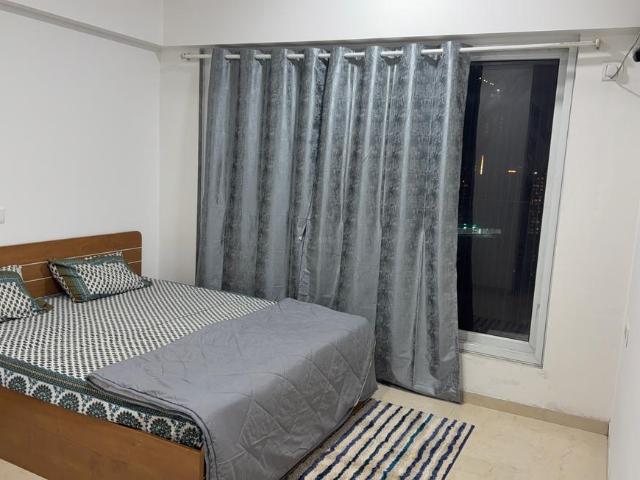 1 BHK Apartment in Kandivali West for rent Mumbai. The reference number is 21039366