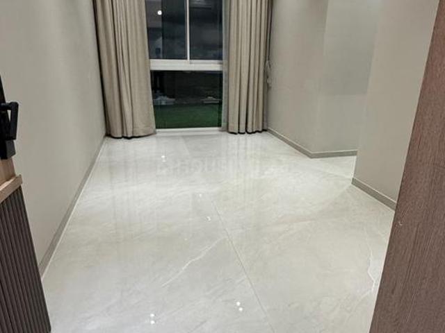 1 BHK Apartment in Kandivali West for resale Mumbai. The reference number is 17228595