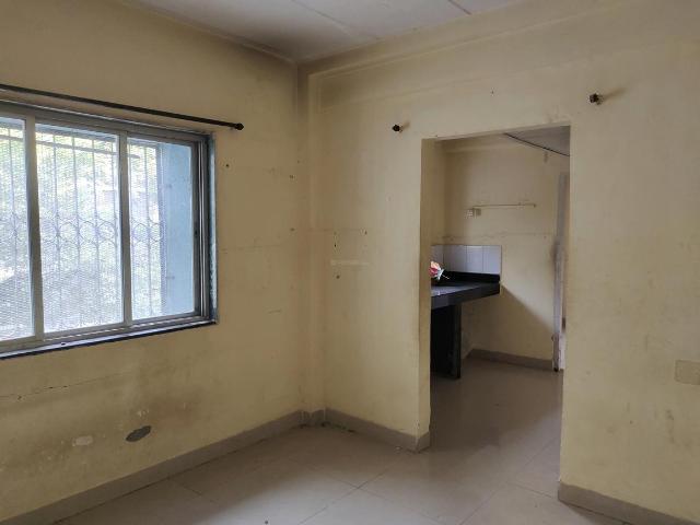 1 BHK Apartment in Kandivali West for resale Mumbai. The reference number is 19515726