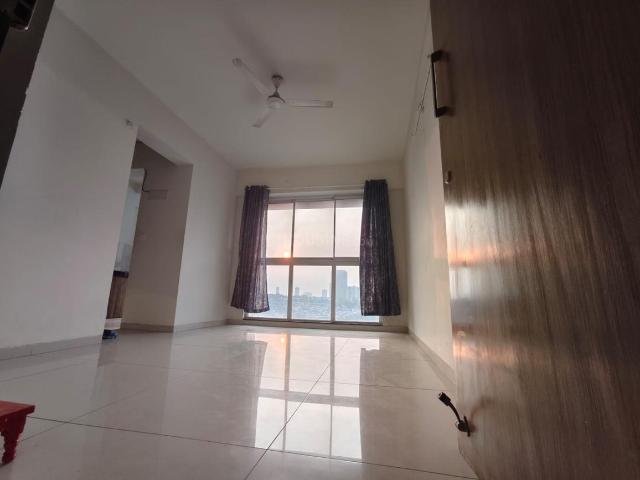 1 BHK Apartment in Kandivali West for resale Mumbai. The reference number is 19744387