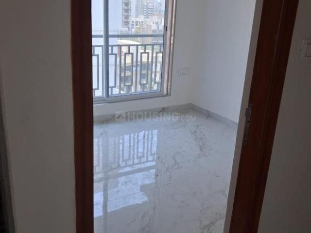 1 BHK Apartment in Kandivali West for resale Mumbai. The reference number is 19903147