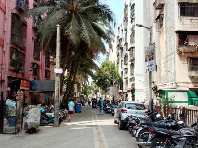 1 BHK Apartment in Kandivali West for resale Mumbai. The reference number is 20751238