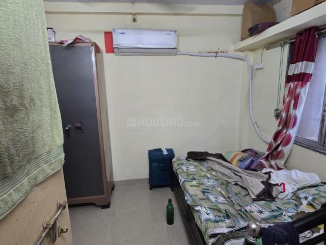 1 BHK Apartment in Kandivali West for resale Mumbai. The reference number is 20962699