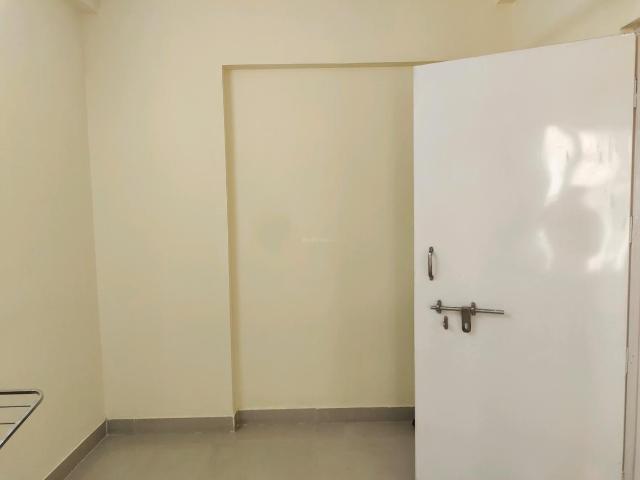 1 BHK Apartment in Kandivali West for resale Mumbai. The reference number is 20171584